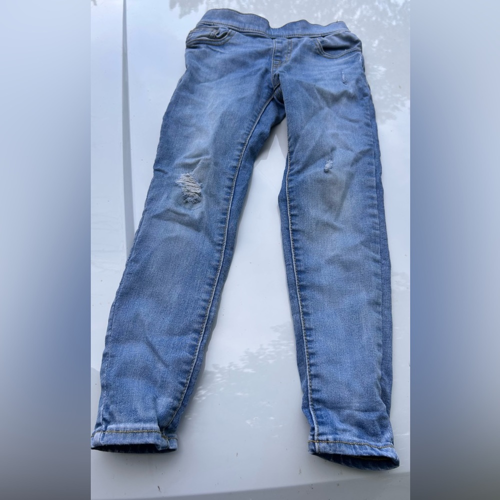 Ripped jeans size 6x Target!